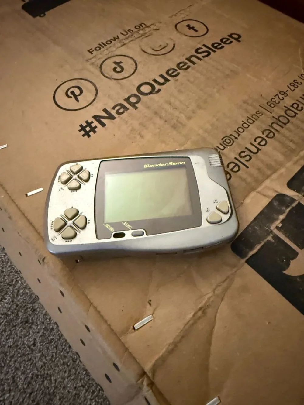 WonderSwan Silver Metallic SW-001 Bad Screen Works For Parts Repair US Seller